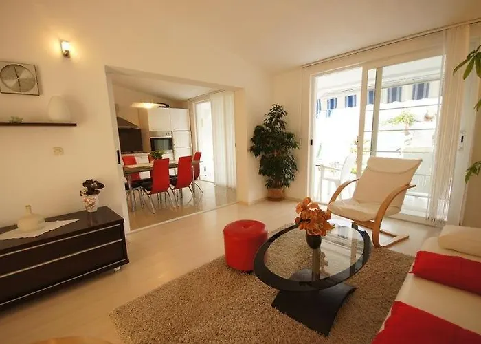 Apartments Viganj شقة