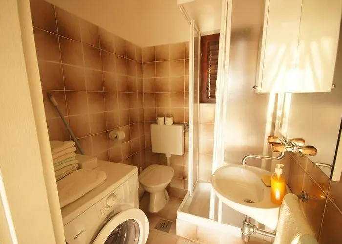 Apartments Viganj