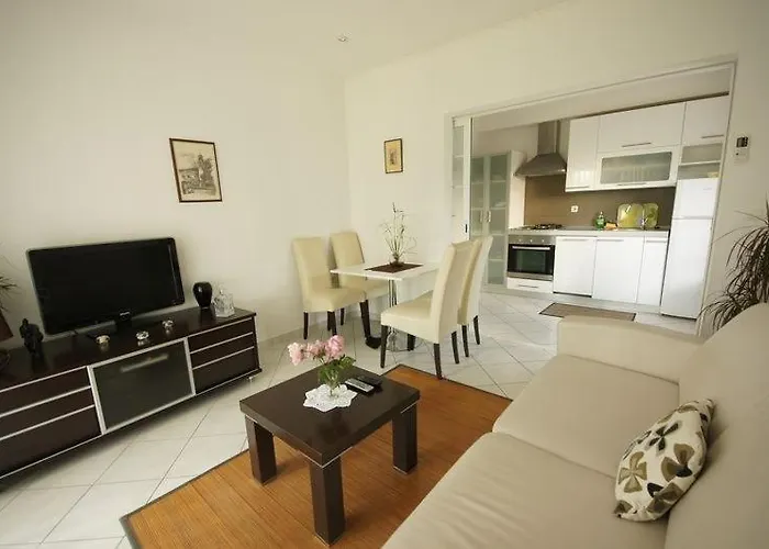Apartments Viganj