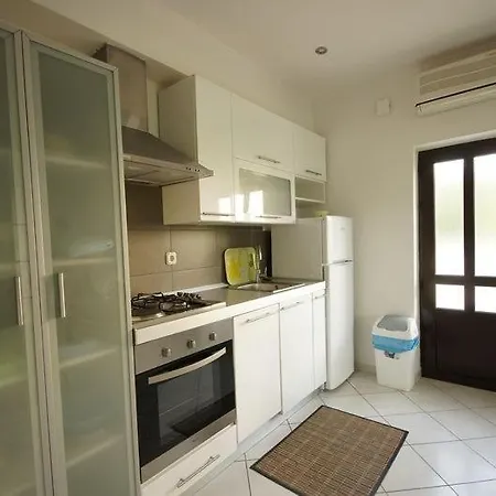 Apartments Viganj