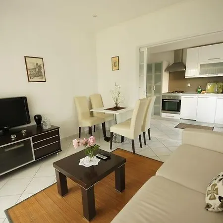 Apartments Viganj